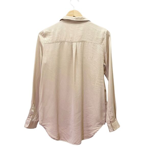 Garnet Hill 100% Silk Blouse Button Front Long Sleeve in Champagne Taupe Size 4 - Picture 4 of 13